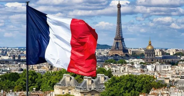 Fransa Vizesi Nasıl Alınır? Turist ve Ticari Vize Rehberi (2026)